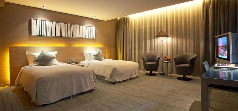 Logosun Hotel Wuhan Luaran gambar
