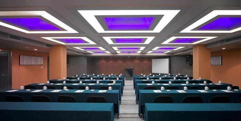 Logosun Hotel Wuhan Luaran gambar